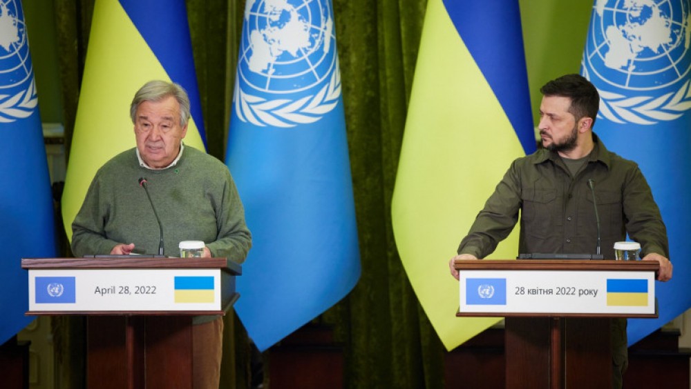Zelenski îi cere şefului ONU „să salveze" răniţii de la combinatul Azovstal din Mariupol